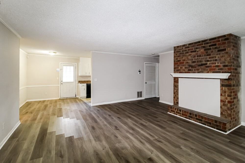 5657 Estates Ct - Photo 4 of 16