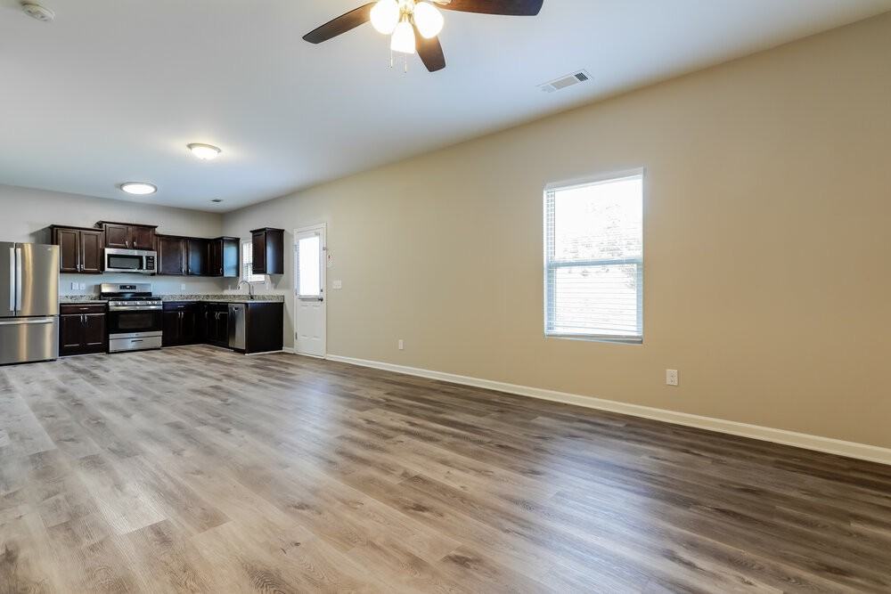 531 Dianne Ct - Photo 6 of 17