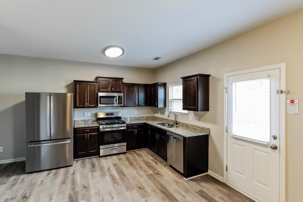 531 Dianne Ct - Photo 7 of 17