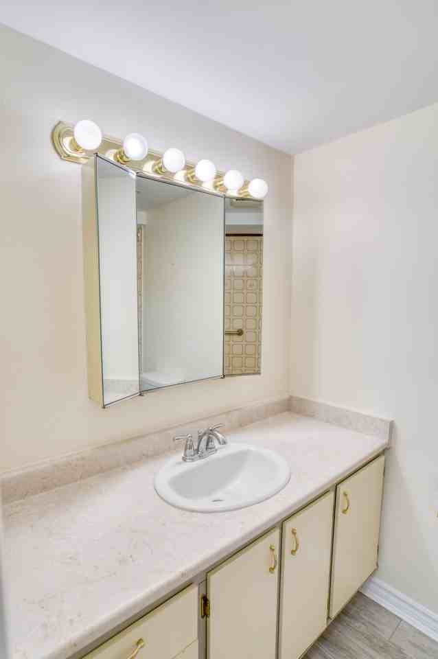 16 Sweetbriar Circle - Photo 3 of 26