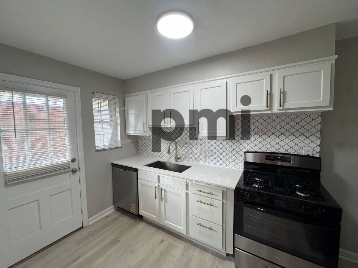 2135 Ridgeview Rd - Photo 3 of 10