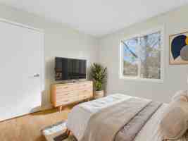 featured image of 170 Grove St E