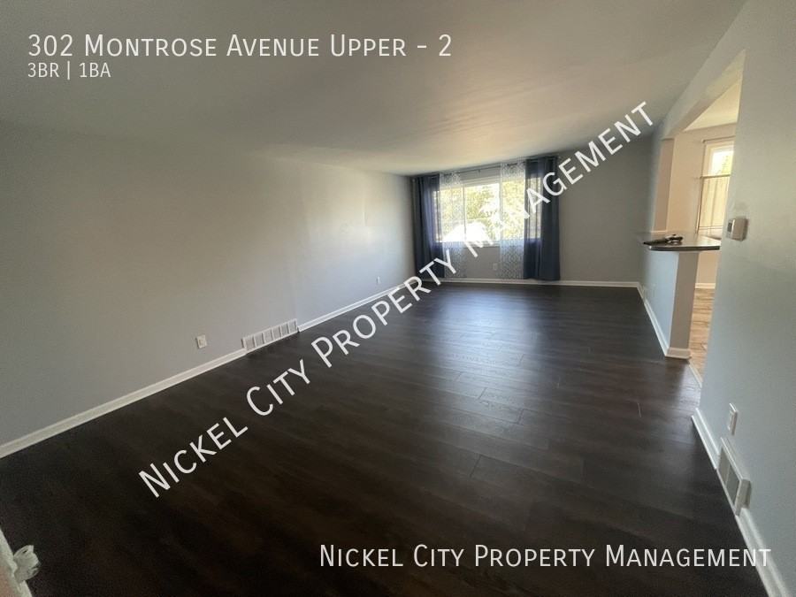302 Montrose Ave Uppr #2 - Photo 3 of 10