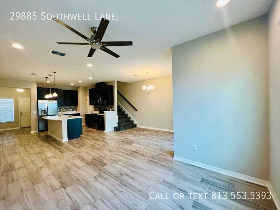 29885 Southwell Ln - Photo 2 of 16