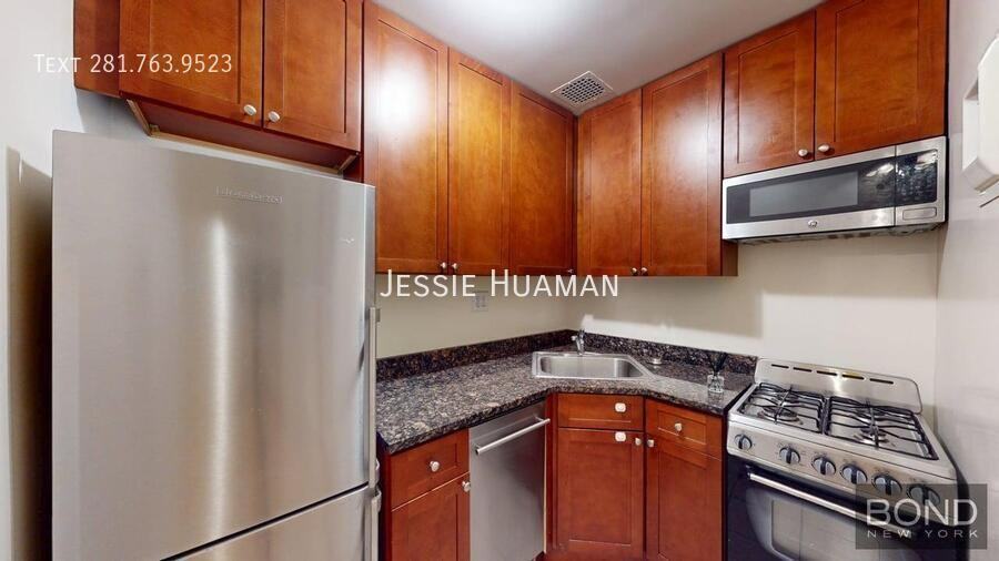 331 W 76th St #1 - Photo 4 of 7