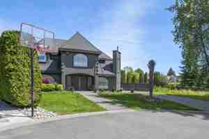 featured image of 5788 126 St