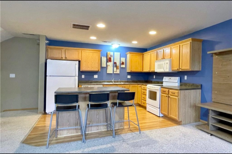 2150 Ne 18th St #29 - Photo 2 of 17