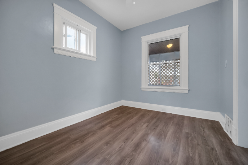 2826 E 124th St #B - Photo 6 of 15