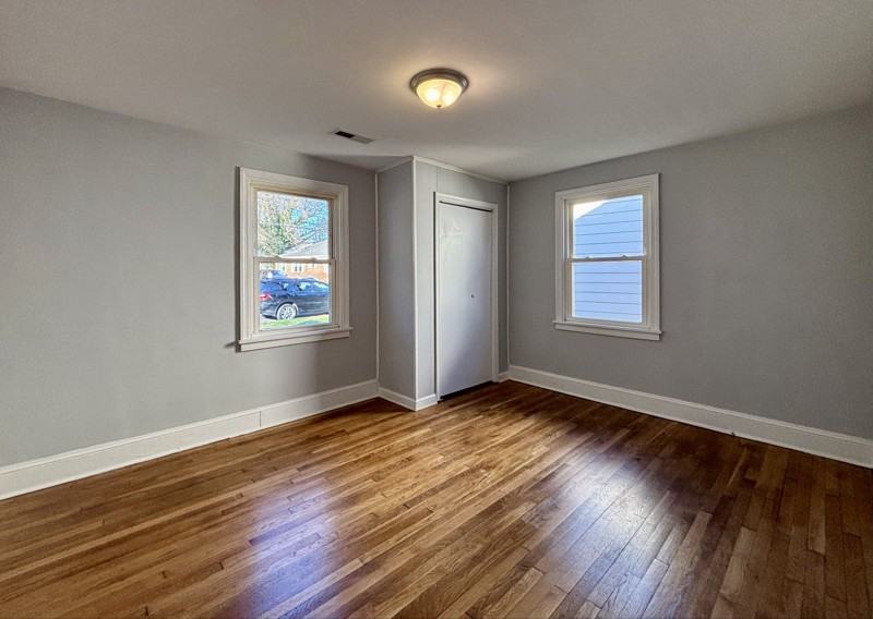 321 Jefferson Ave - Photo 6 of 19