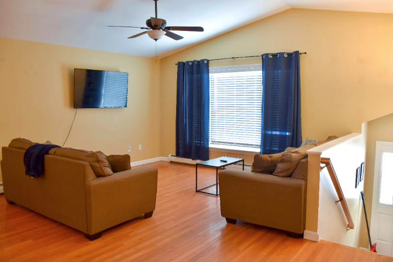 588 6th Ave - Photo 5 of 25