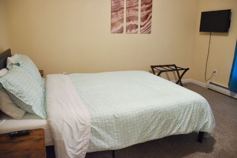 588 6th Ave - Photo 6 of 25