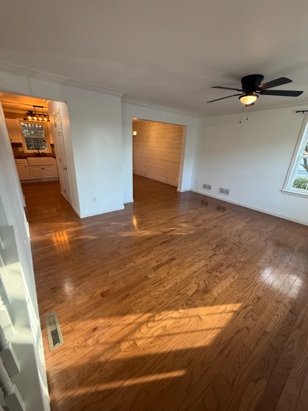 48 Laurel Dr - Photo 2 of 15