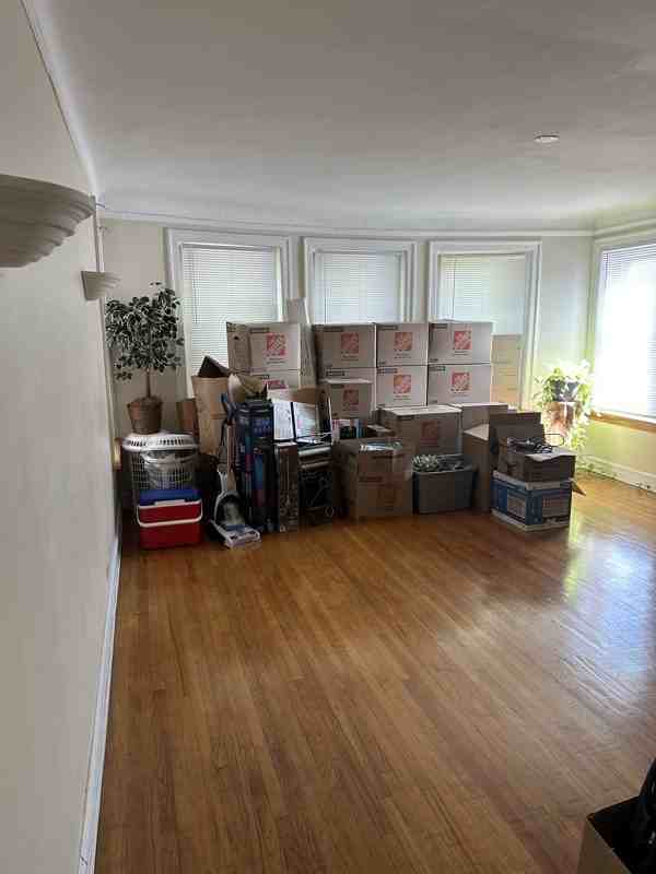 8328 S Ingleside Ave #3 - Photo 5 of 11