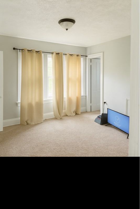 920 Yellowstone Rd - Photo 7 of 10