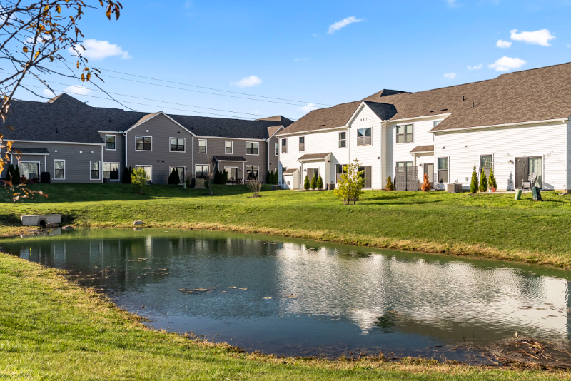 6385 Hamilton Woods Blvd S - Photo 3 of 36