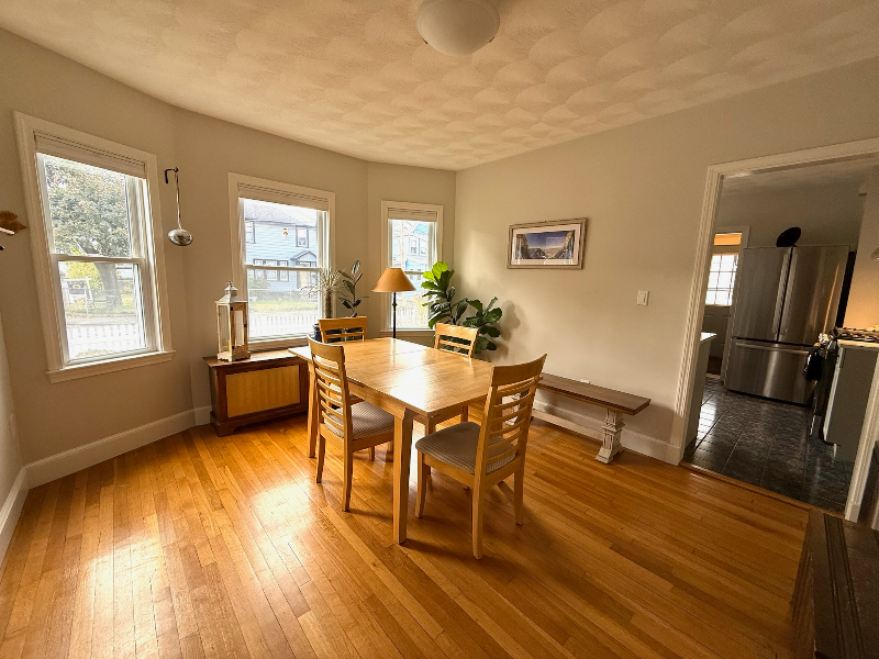 37 Lindale Ave - Photo 3 of 14