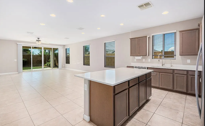 8543 W Candlewood Way - Photo 4 of 10