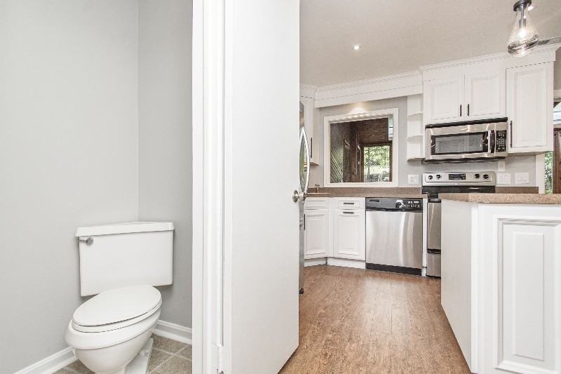 1825 Sussex Rd - Photo 7 of 23