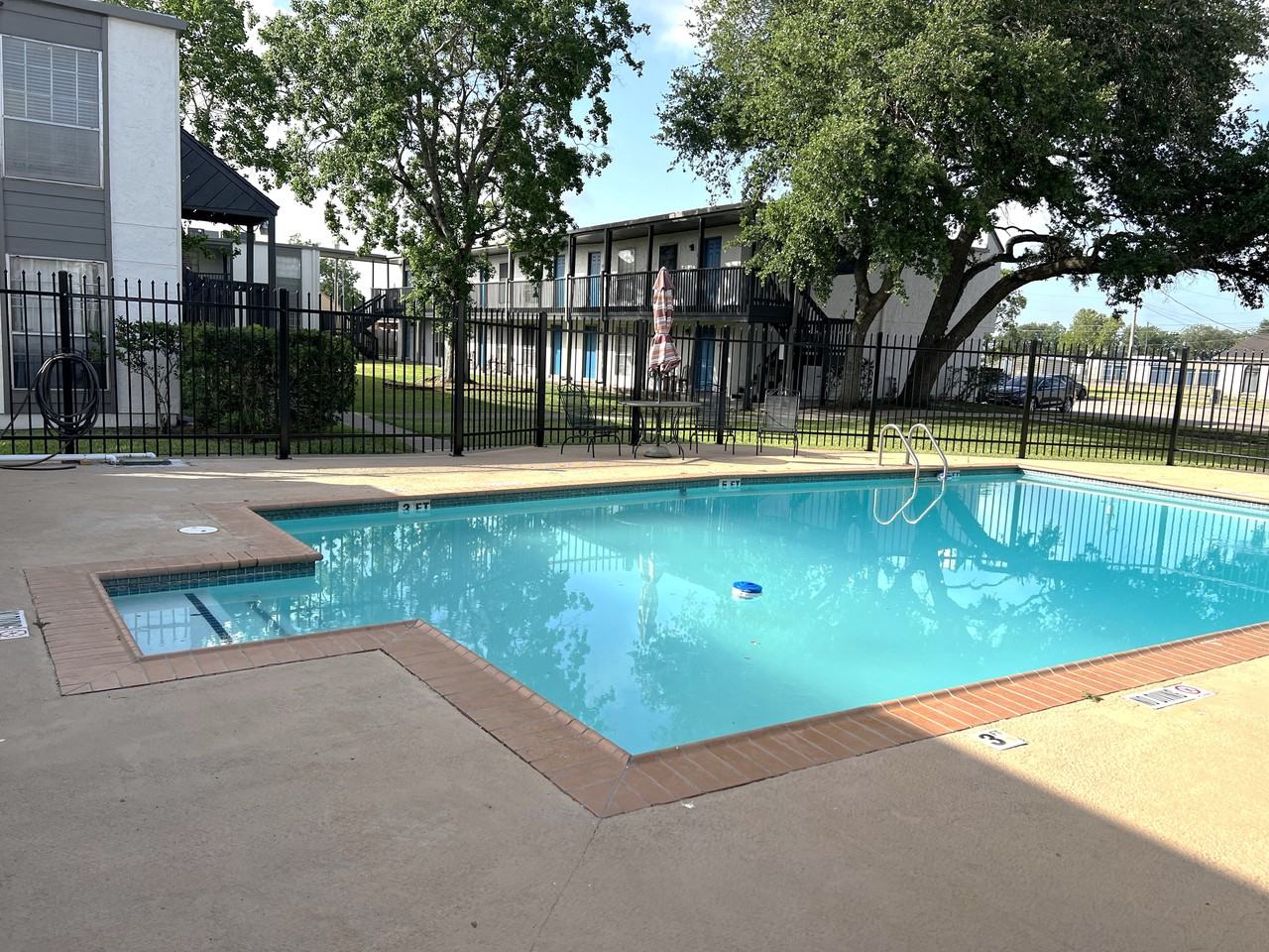 Vista Del Sol Apartments - Photo 7 of 14