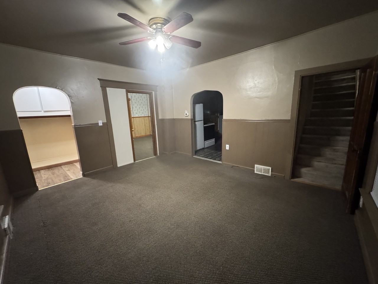 204 Independence Ave S #NA - Photo 5 of 20