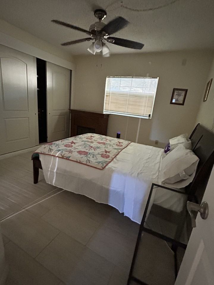 2501 Harn Blvd #H17 - Photo 5 of 8