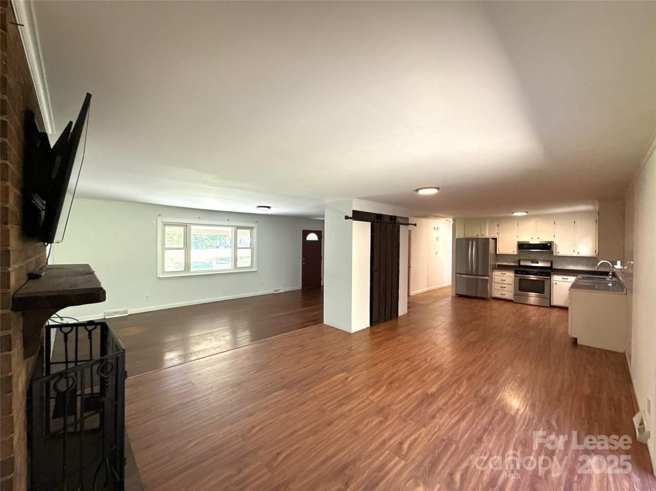 7045 Ridge Lane Road - Photo 5 of 18