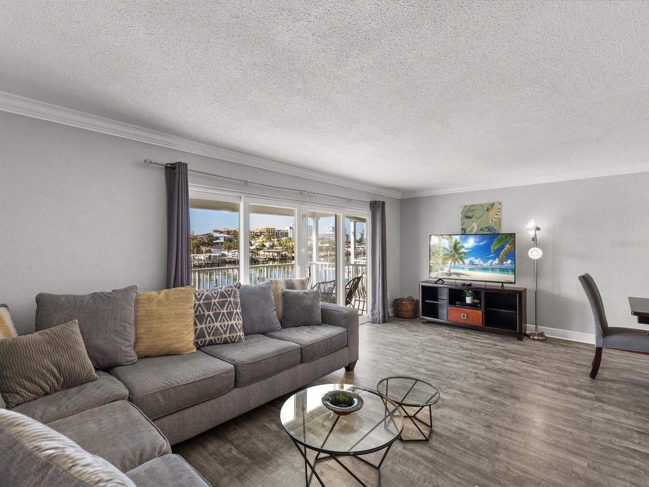 185 Brightwater Dr - Photo 7 of 50