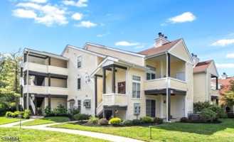 featured image of 131 Country Club-6