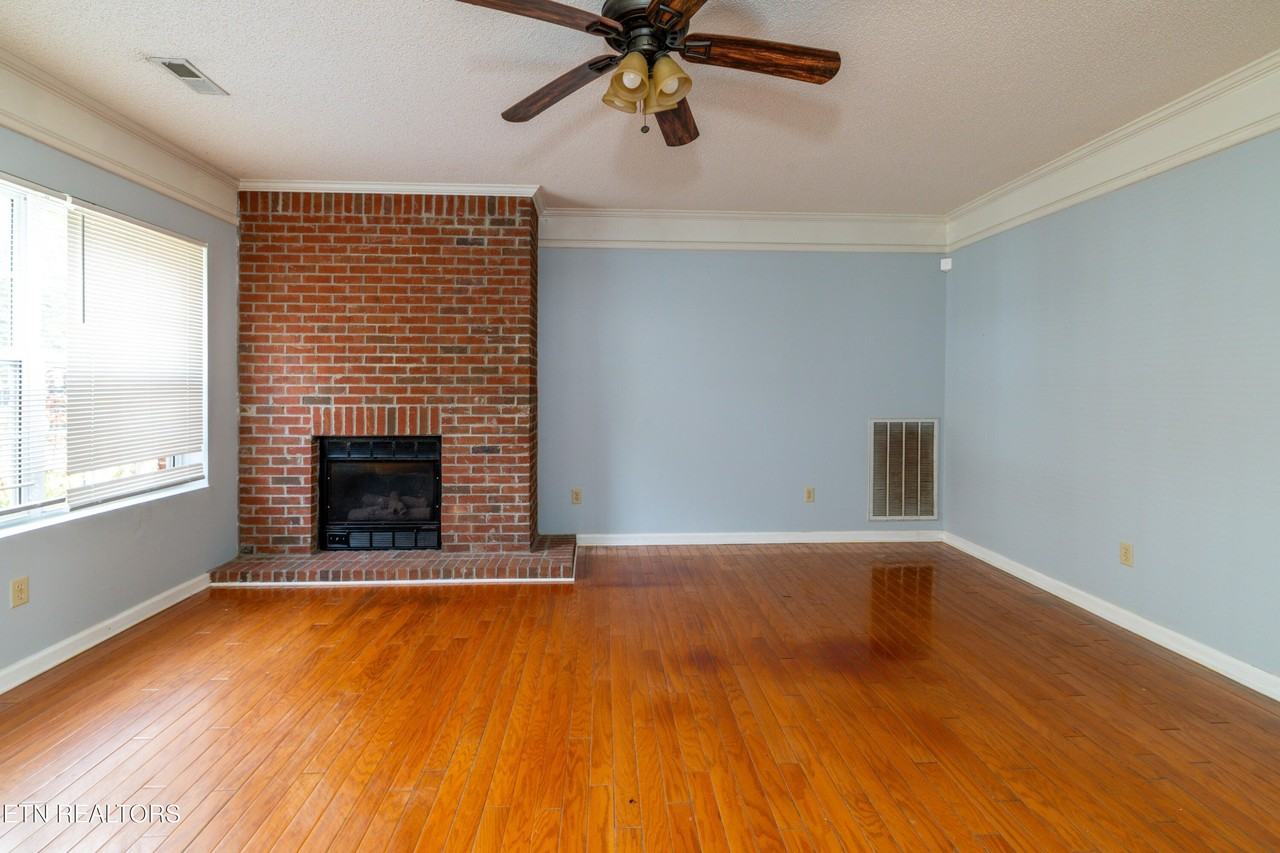 203 Sweet Gum Ln - Photo 6 of 38