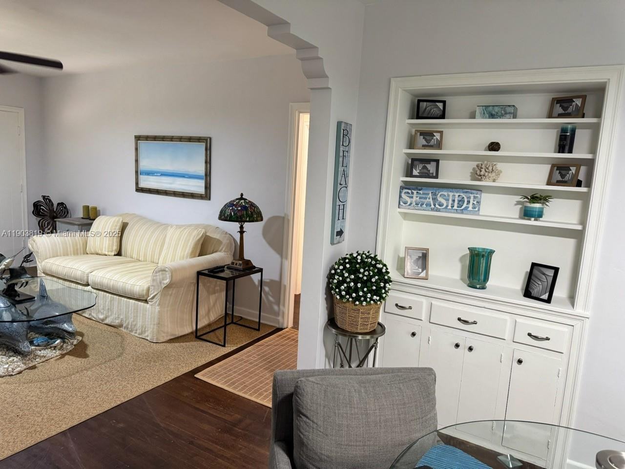 2210 Sw 25th St - Photo 4 of 8