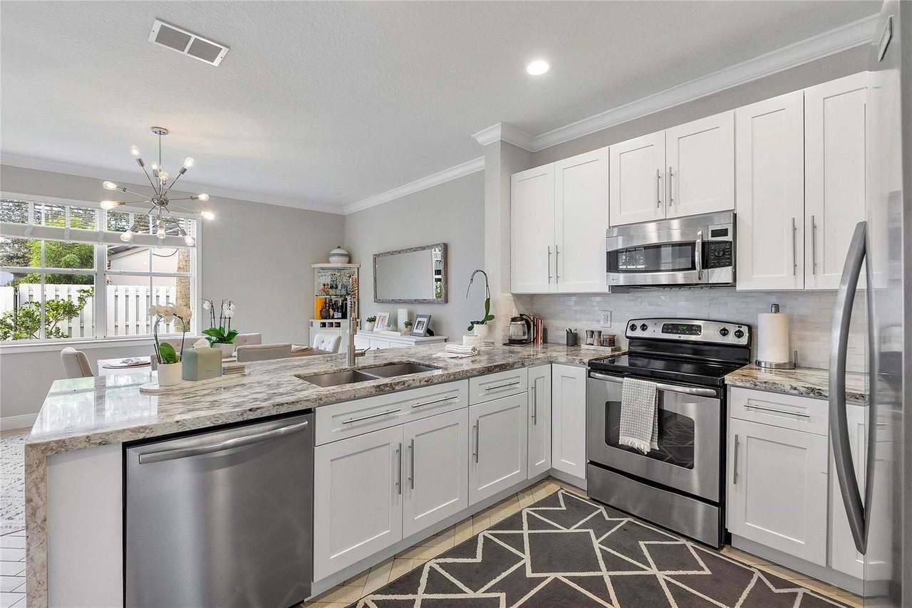 604 Stanton Dr - Photo 7 of 8