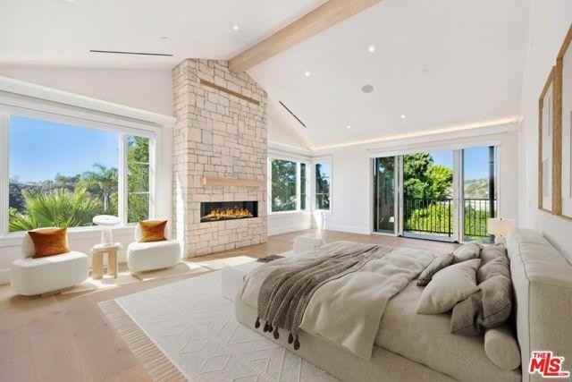 9929 Anthony Pl - Photo 2 of 8