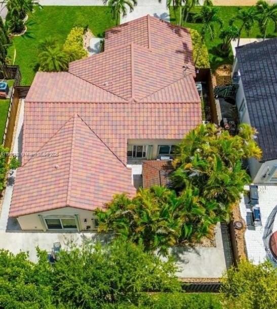 7830 Southwest 161st Place - Photo 3 of 18