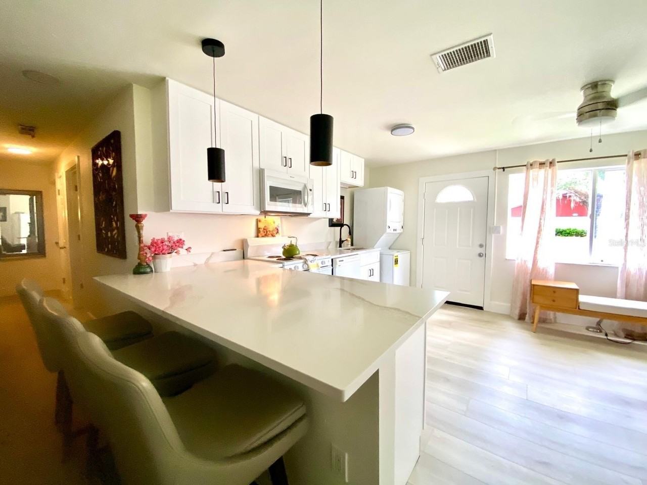 415 Maple Way #B - Photo 5 of 50