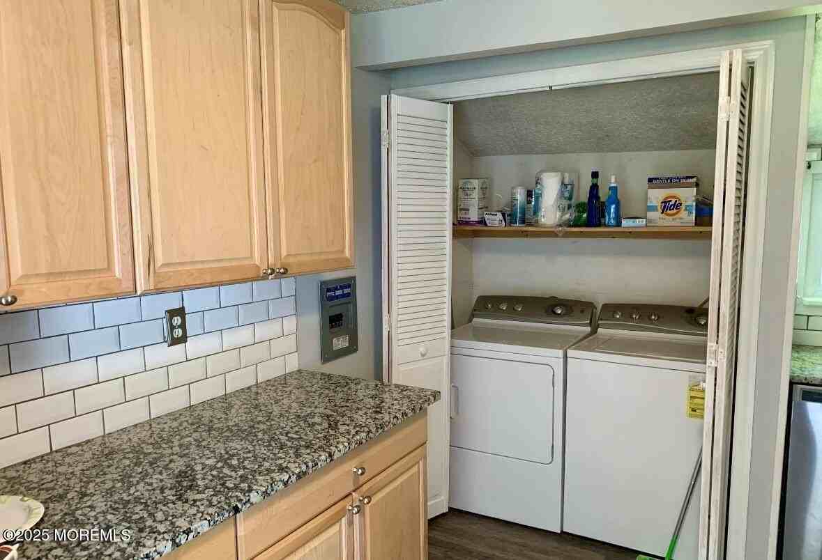 10 Oakwood Dr - Photo 6 of 13