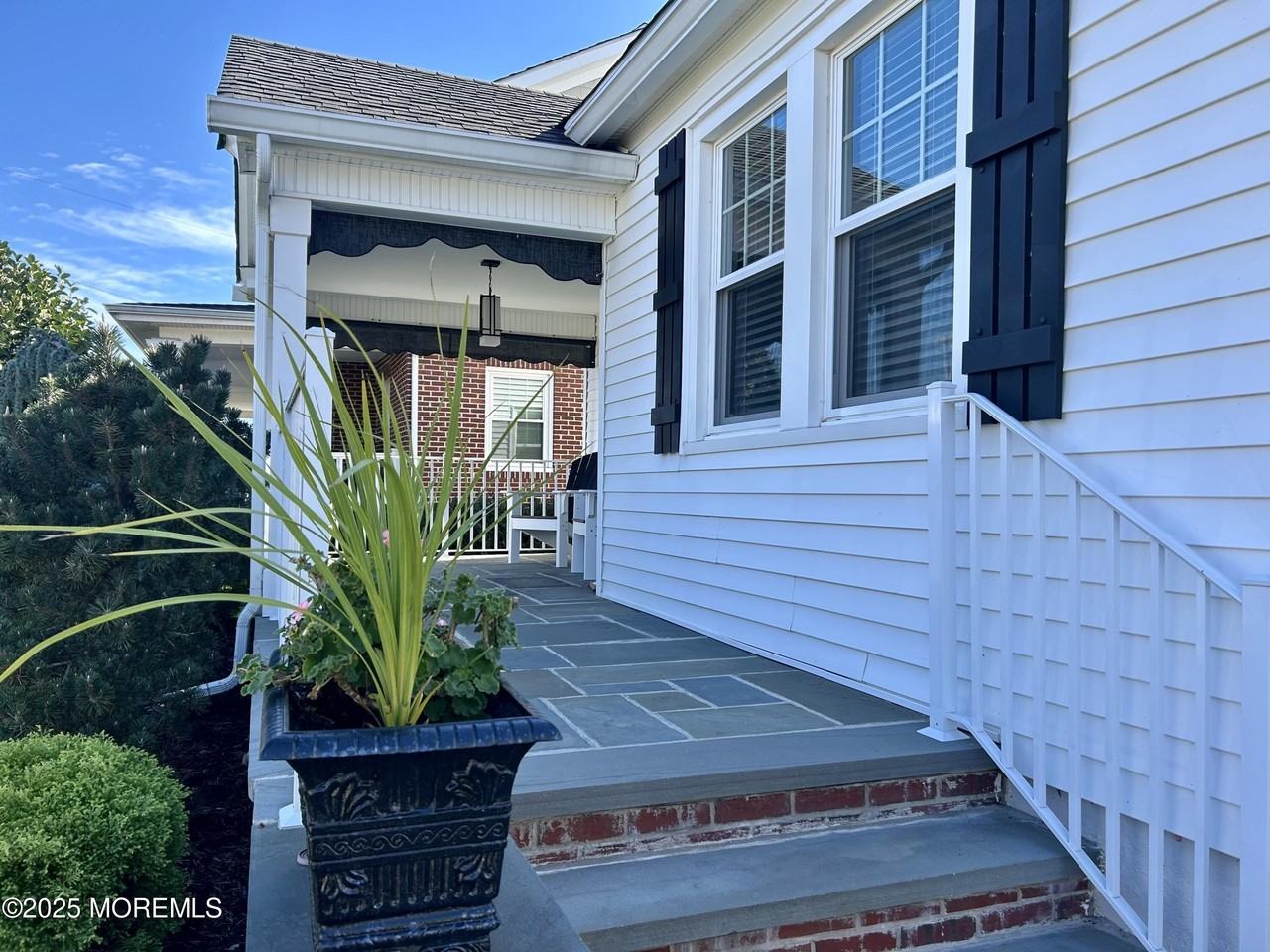 303 Evergreen Avenue - Photo 2 of 25