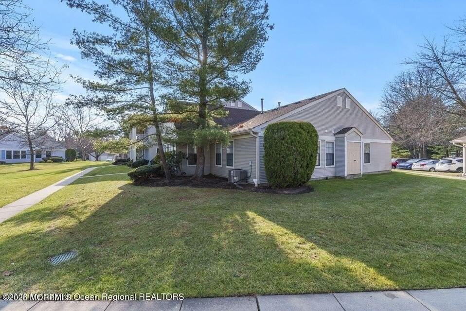 237 Wycoff Way W Unit 237 #237 - Photo 3 of 28