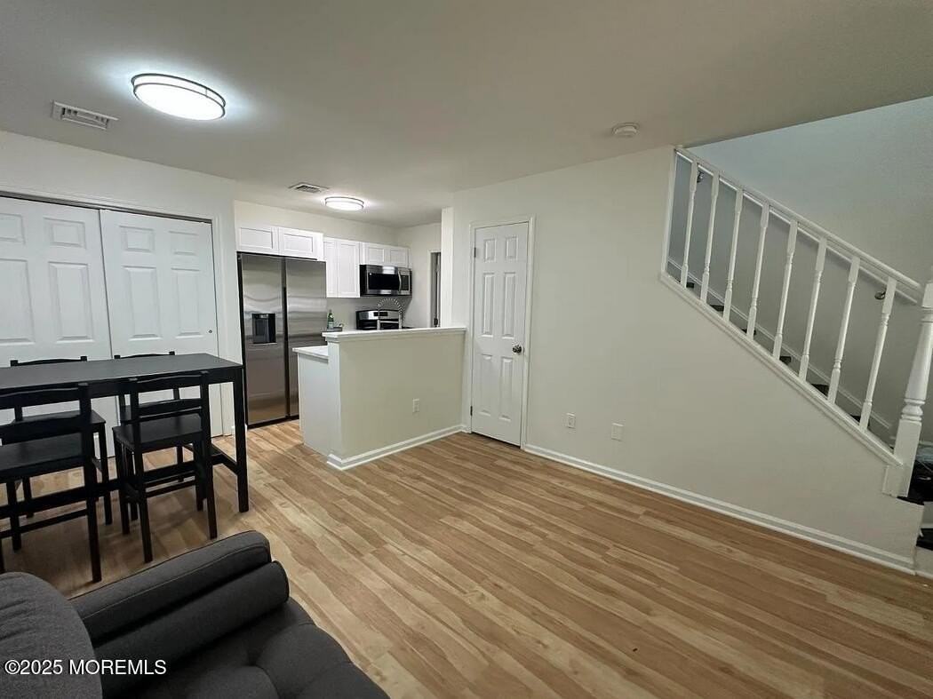 28 Delavan Ct #28 - Photo 3 of 10