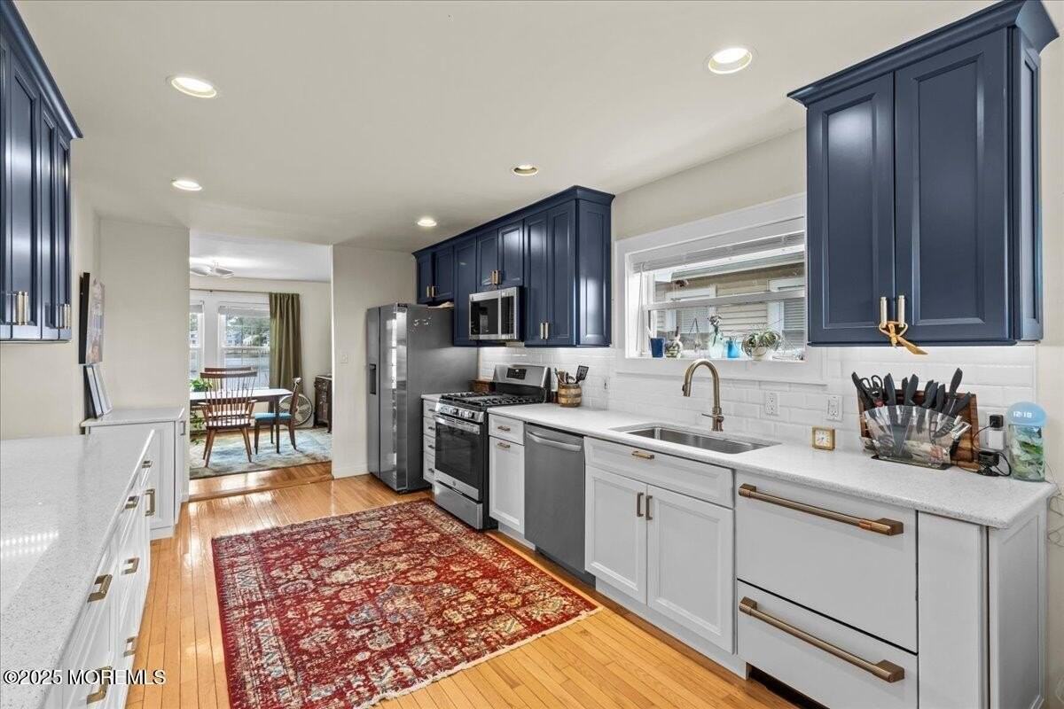 1503 Comstock St - Photo 7 of 39