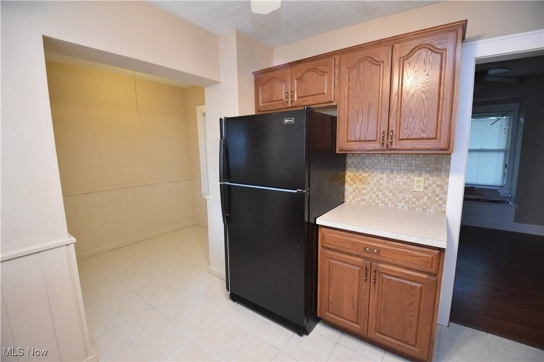 1660 Glenmount Ave - Photo 7 of 32