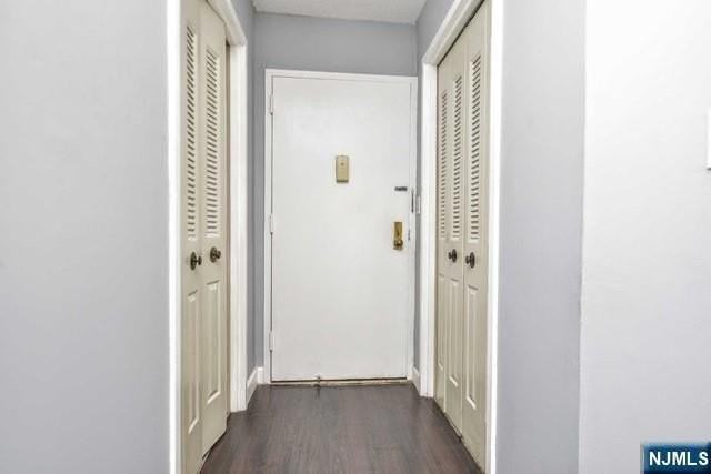 216 Harmon Cove Towers 216 - Photo 5 of 16