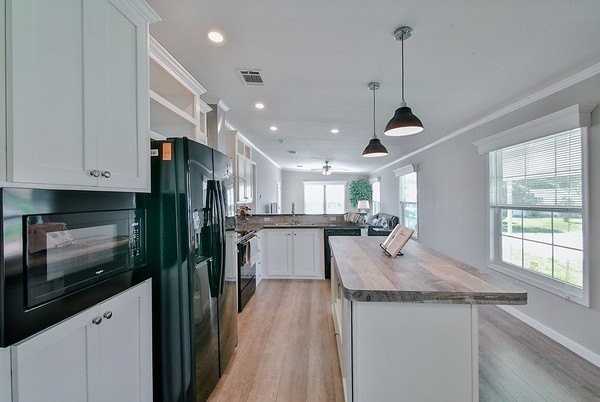 475 Netherland Ave #0475 - Photo 2 of 10