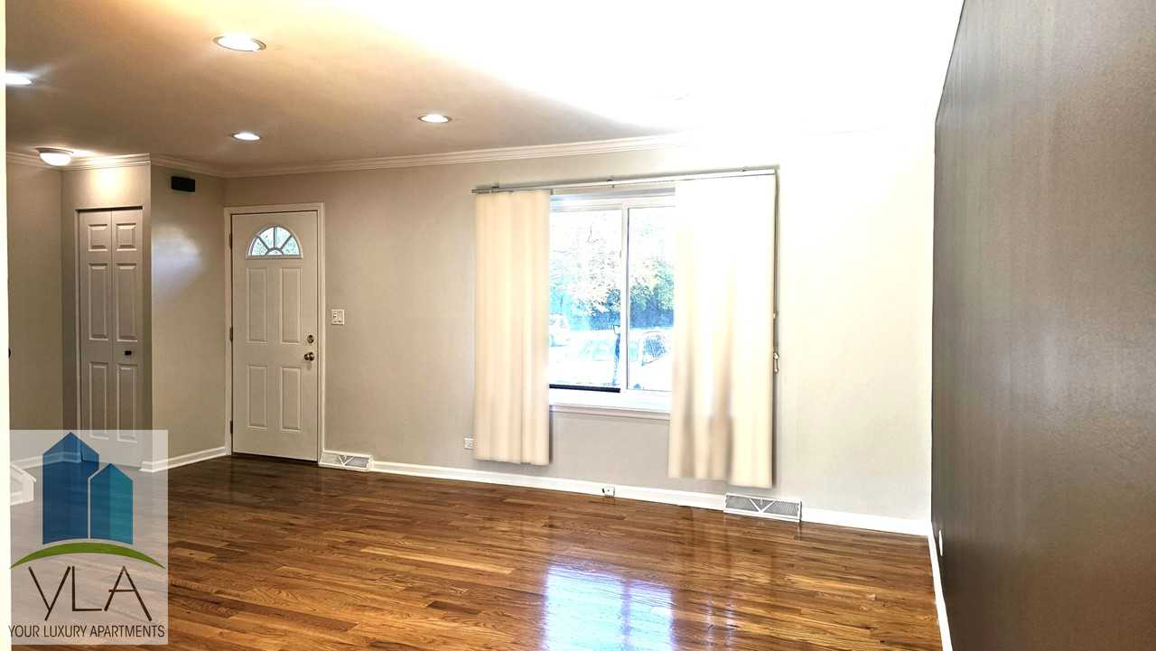 4023 Appleby Court - Photo 4 of 13