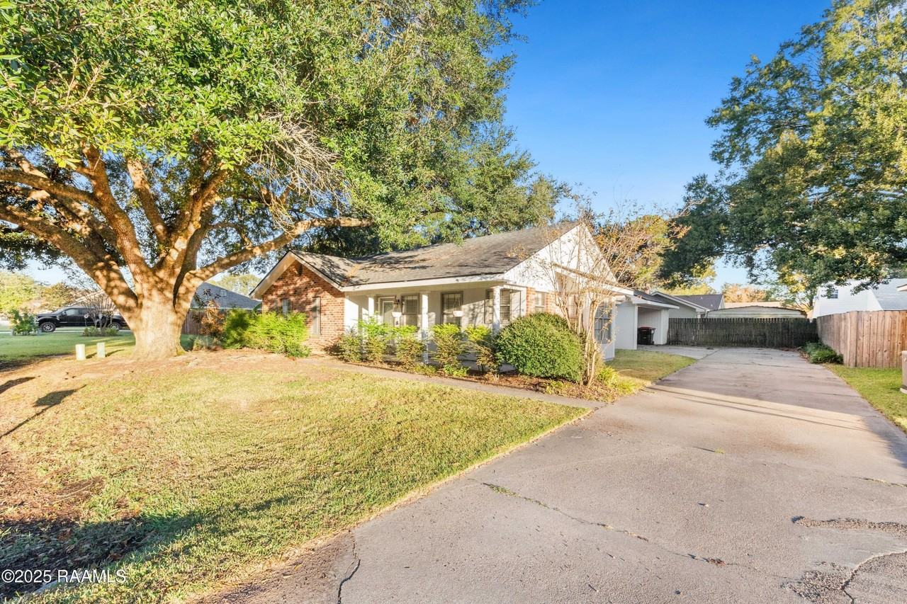 115 Meadow Glen Drive - Photo 2 of 26