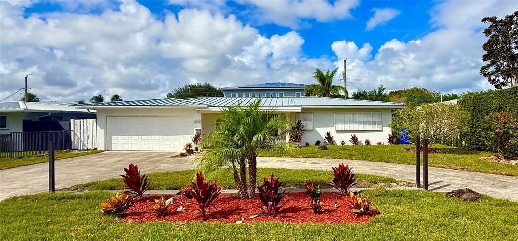 2685 Se 5th St - Photo 2 of 15