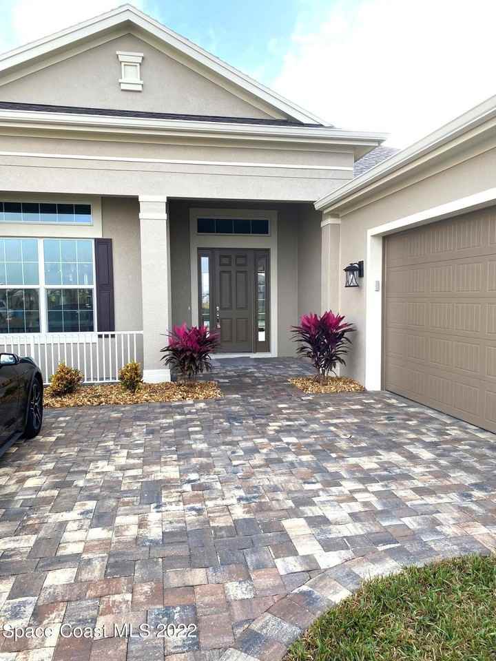 8321 Paragrass Way - Photo 5 of 41