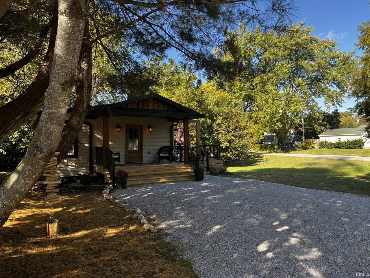 624 Monroe St - Photo 3 of 31