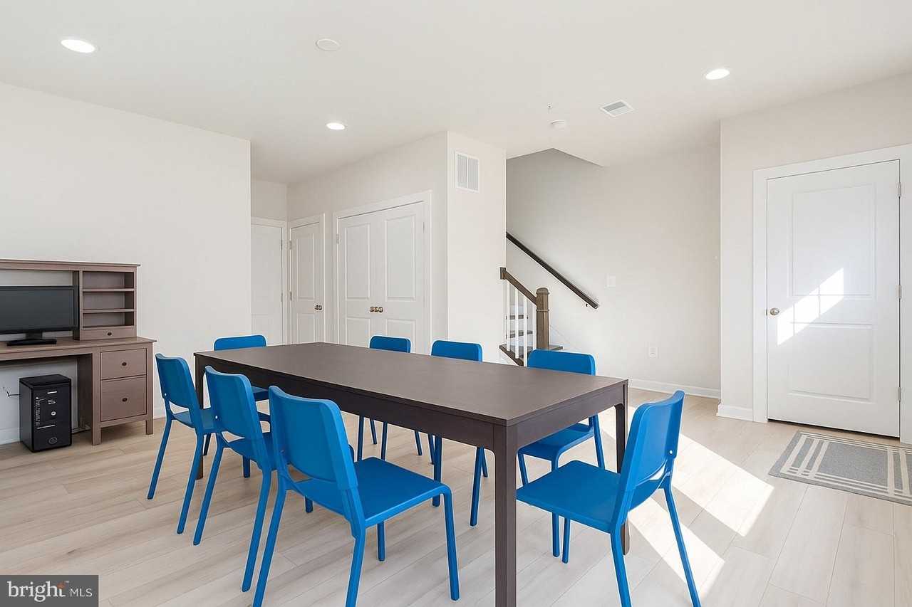 8642 Satinwood Dr - Photo 3 of 24