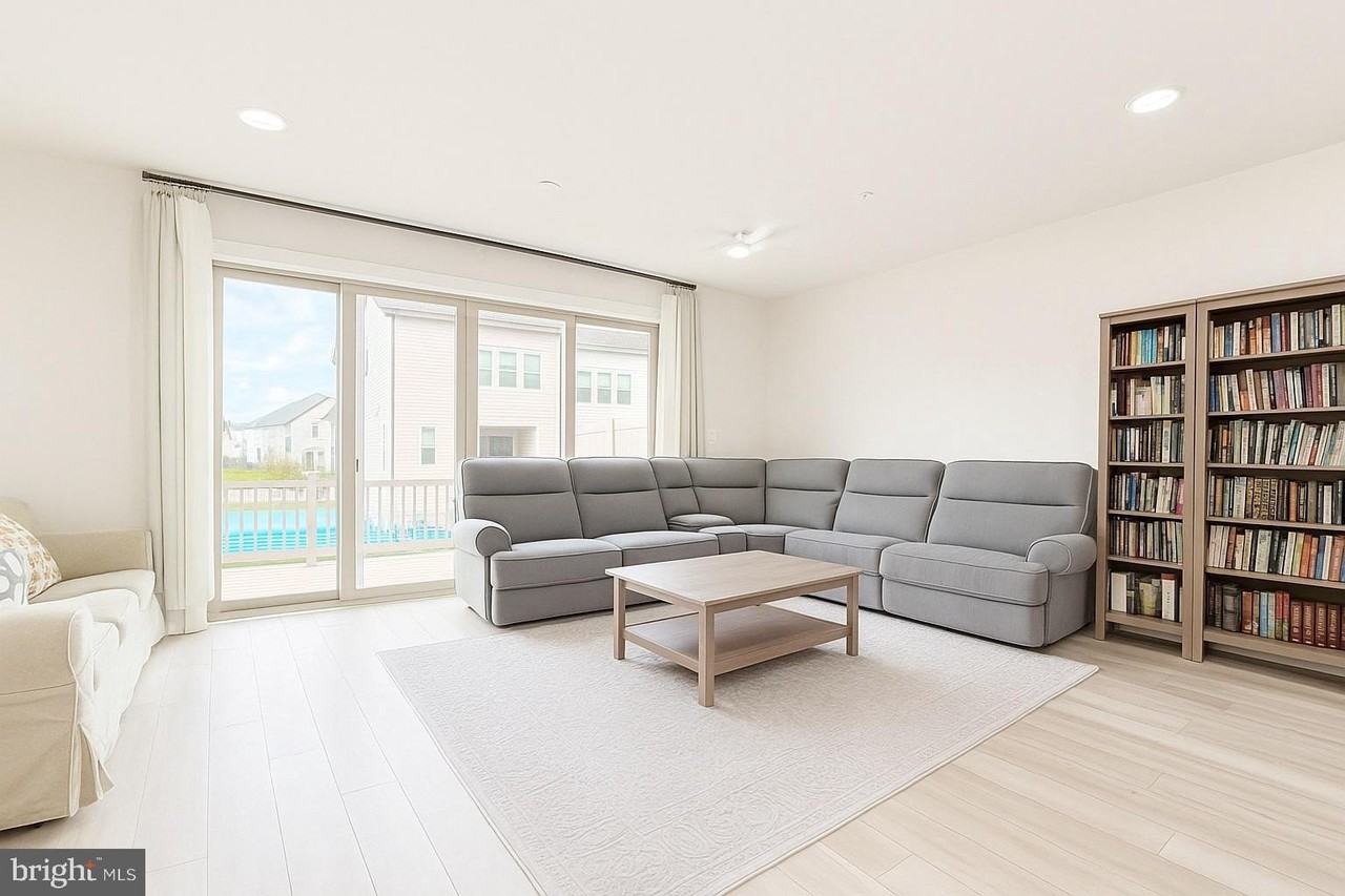 8642 Satinwood Dr - Photo 6 of 24