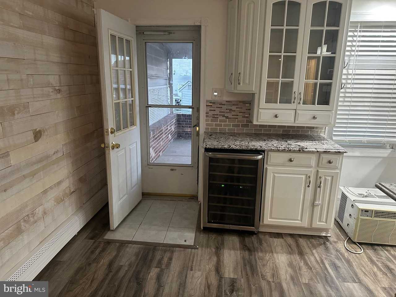 405 West Cir - Photo 5 of 20